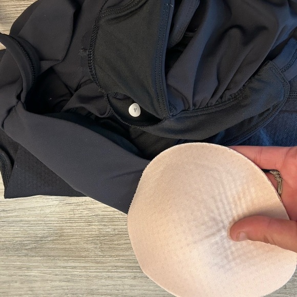 Lululemon Athletica Wrap It Up Athletic Black Tank Top - Picture 7 of 10